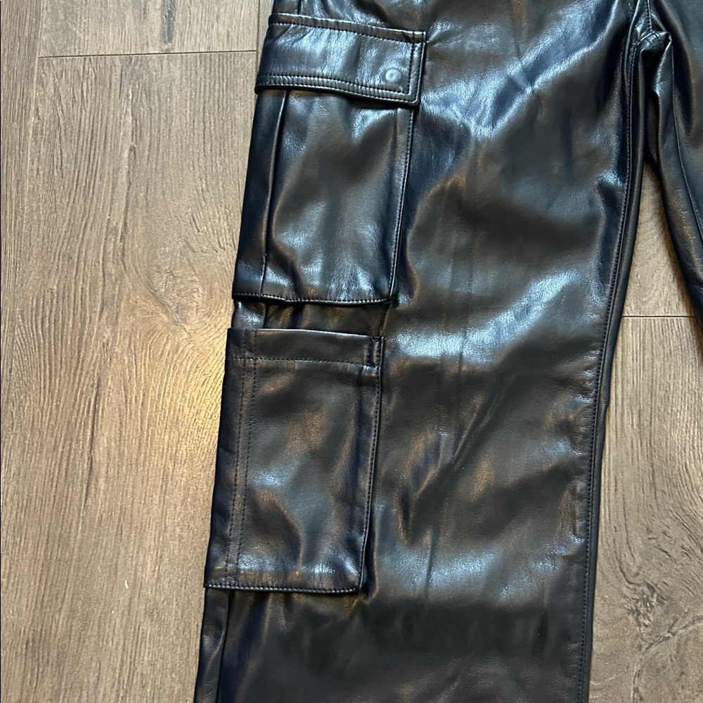 Guess faux leather Black Cargo Pants wide leg size XS - Picture 2 of 16
